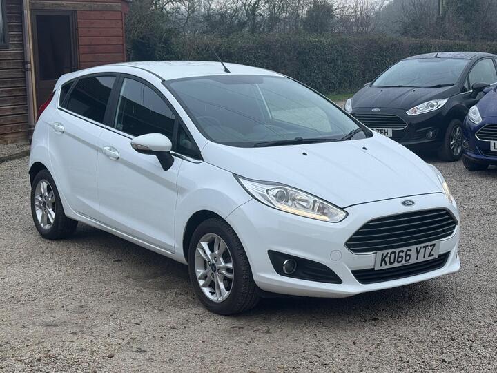 Ford Fiesta 1.25 Zetec Euro 6 5dr