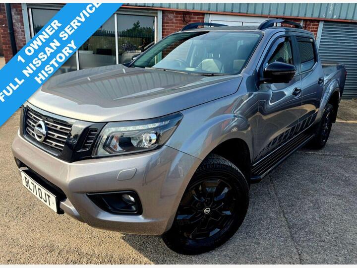 Nissan NAVARA 2.3 DCi N-Guard Auto 4WD Euro 6 4dr Nissan NAVARA 2.3 DCi N-Guard Auto 4WD Euro 6 4dr