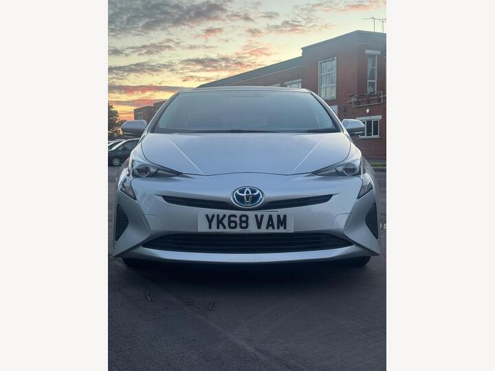 Toyota Prius 1.8 VVT-h Active CVT Euro 6 (s/s) 5dr