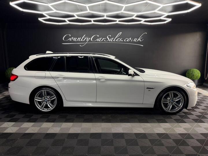 BMW 5 SERIES 2.0 520d M Sport Touring Auto Euro 6 (s/s) 5dr BMW 5 SERIES 2.0 520d M Sport Touring Auto Euro 6 (s/s) 5dr