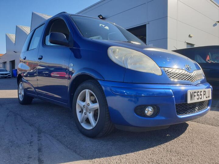 Toyota Yaris Verso 1.4 D-4D T Spirit 5dr Toyota Yaris Verso 1.4 D-4D T Spirit 5dr