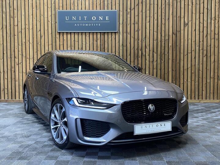 Jaguar XE 2.0 D200 MHEV R-Dynamic SE Black Auto Euro 6 (s/s) 4dr