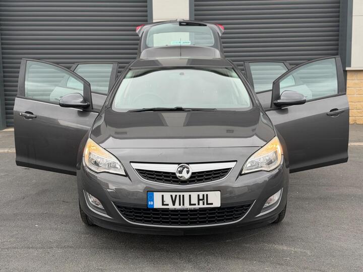 Vauxhall Astra 1.6 16v Exclusiv Auto Euro 5 5dr