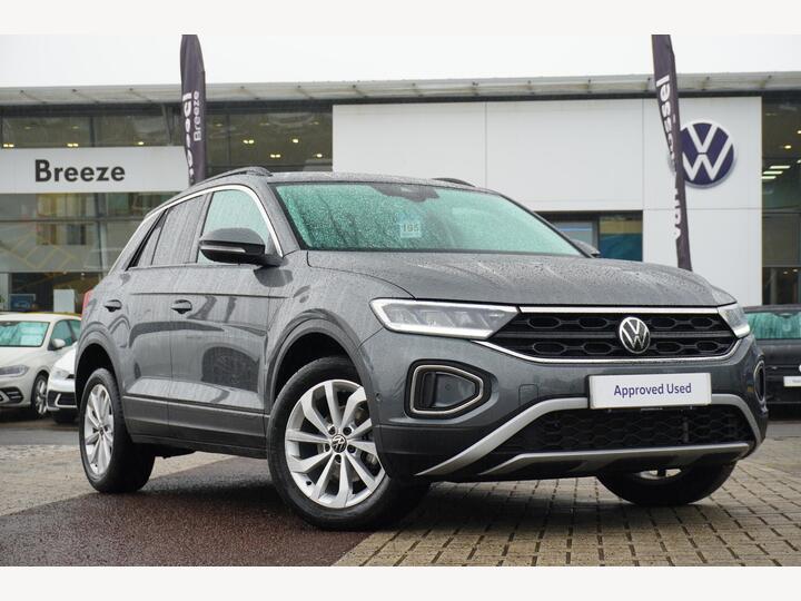 Volkswagen T-ROC 1.5 TSI Match Euro 6 (s/s) 5dr Volkswagen T-ROC 1.5 TSI Match Euro 6 (s/s) 5dr