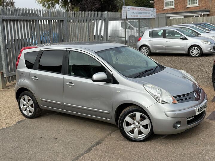 Nissan Note 1.6 16V Tekna Auto Euro 4 5dr