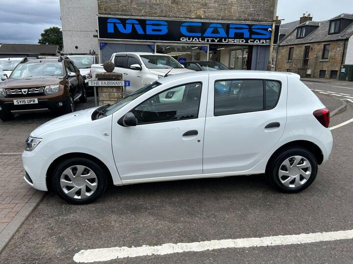 Dacia SANDERO 1.0 SCe Ambiance Euro 6 5dr Dacia SANDERO 1.0 SCe Ambiance Euro 6 5dr