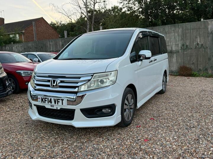 Honda Stepwagon Honda Stepwagon Spada 2.0 Automatic 2014
