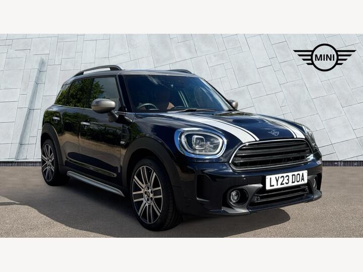 MINI Countryman 1.5 Cooper Exclusive Steptronic Euro 6 (s/s) 5dr MINI Countryman 1.5 Cooper Exclusive Steptronic Euro 6 (s/s) 5dr