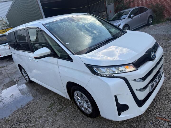 Toyota Noah 8 Seats New Shape Finance Available