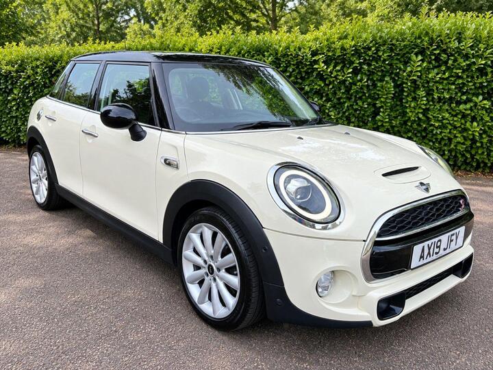 MINI Hatch 2.0 Cooper S Classic Steptronic Euro 6 (s/s) 5dr