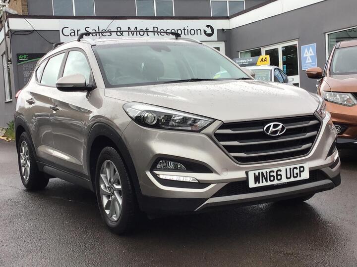 Hyundai TUCSON 1.7 CRDi Blue Drive SE Nav DCT Euro 6 (s/s) 5dr