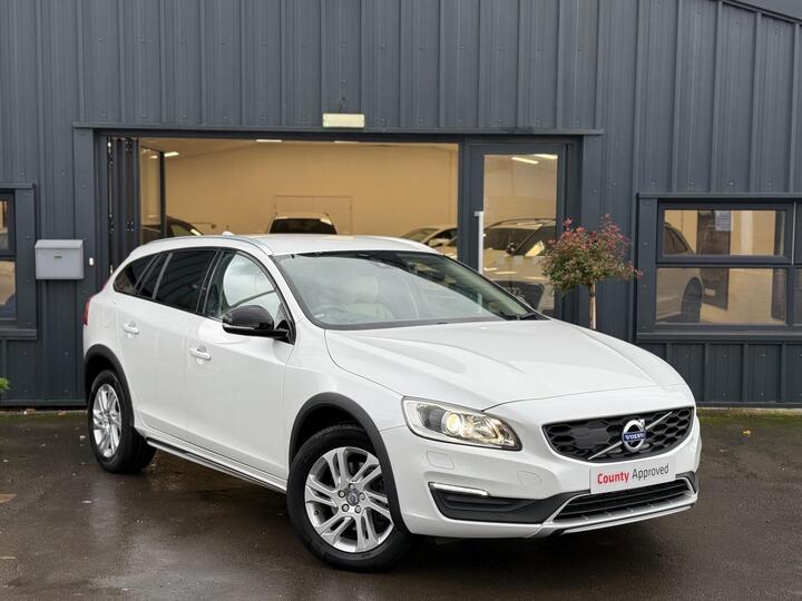 Volvo V60 Cross Country 2.0 D4 Lux Nav Auto Euro 6 (s/s) 5dr