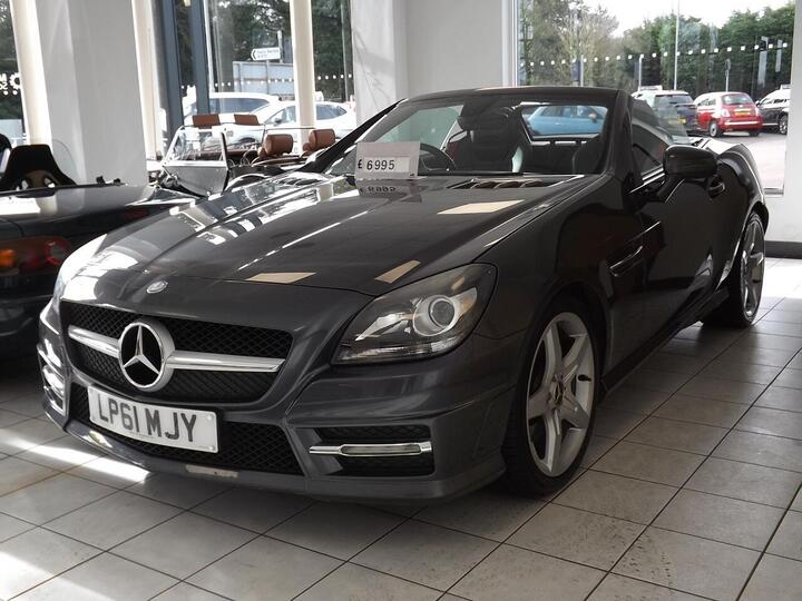 Mercedes-Benz SLK SLK200 BlueEfficiency AMG Sport Convertible 1.8 Automatic Petrol