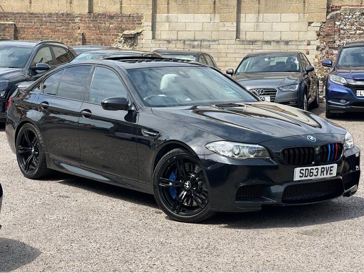 BMW M5 4.4 V8 DCT Euro 5 (s/s) 4dr