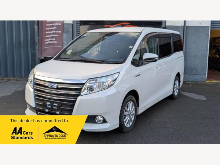 Toyota Noah Toyota Noah 1.8 Hybrid 7 Seater