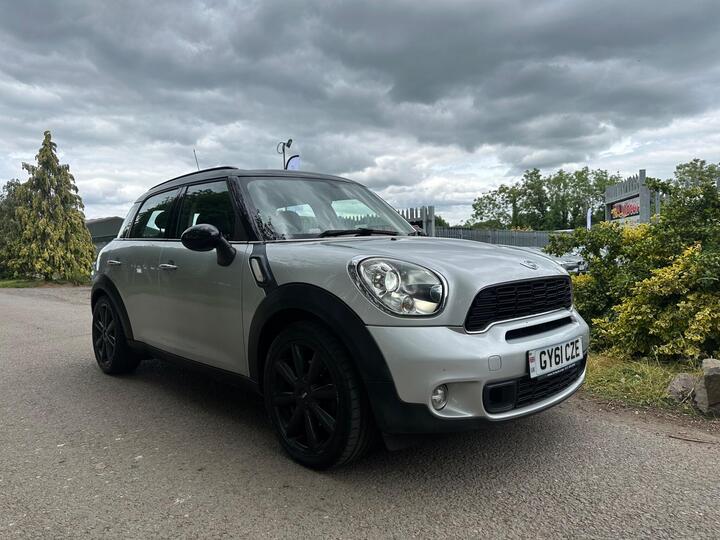 MINI Countryman 2.0 Cooper SD Euro 5 (s/s) 5dr MINI Countryman 2.0 Cooper SD Euro 5 (s/s) 5dr