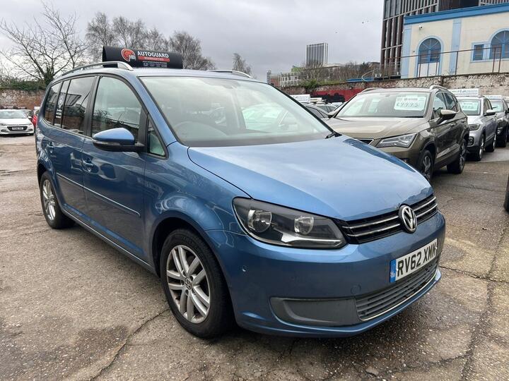 Volkswagen Touran 1.6 TDI SE Euro 5 5dr Volkswagen Touran 1.6 TDI SE Euro 5 5dr