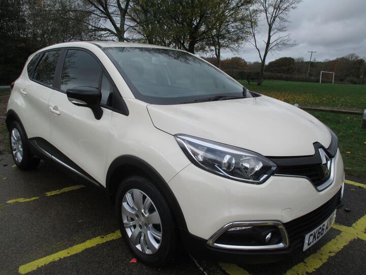 Renault Captur 0.9 TCe ENERGY Expression + Euro 6 (s/s) 5dr
