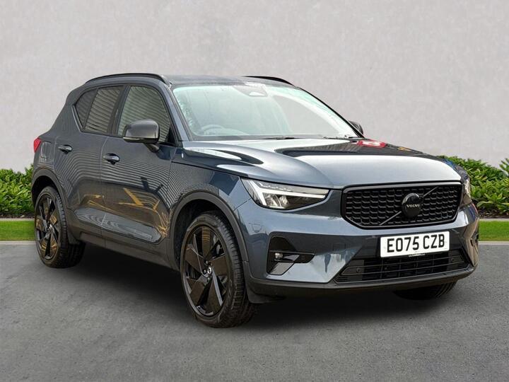 Volvo XC40 2.0 B3 MHEV Plus Black Edition DCT Auto Euro 6 (s/s) 5dr