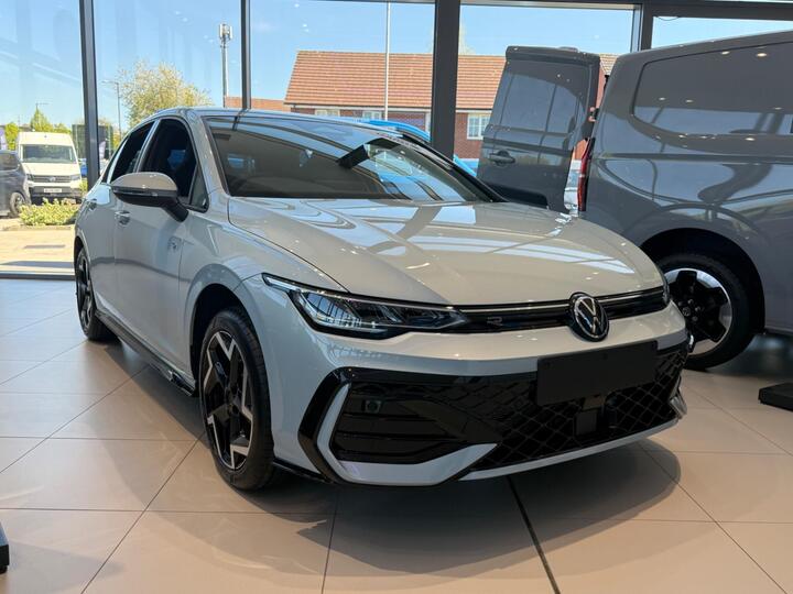 Volkswagen Golf 1.5 ETSI MHEV R-Line DSG Euro 6 (s/s) 5dr