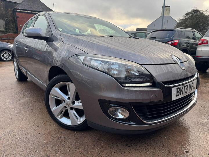 Renault Megane 1.5 DCi Dynamique TomTom Euro 5 (s/s) 5dr Renault Megane 1.5 DCi Dynamique TomTom Euro 5 (s/s) 5dr