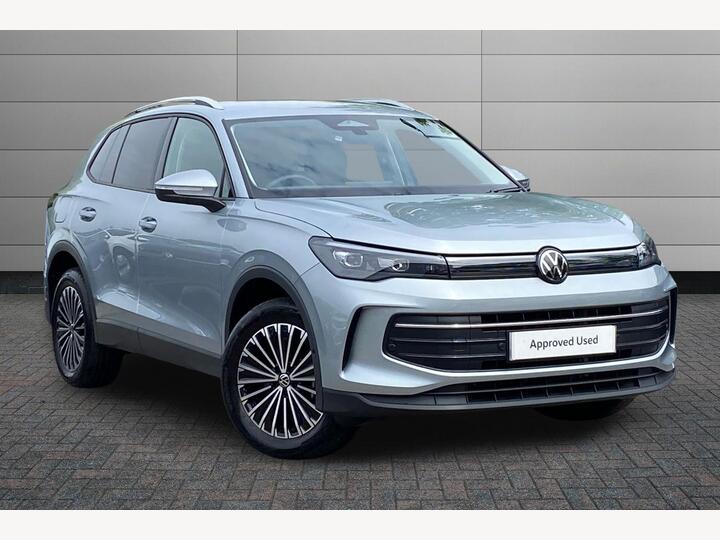 Volkswagen Tiguan 1.5 TSI EHybrid 19.7kWh Match DSG Euro 6 (s/s) 5dr Volkswagen Tiguan 1.5 TSI EHybrid 19.7kWh Match DSG Euro 6 (s/s) 5dr
