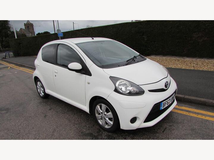 Toyota AYGO 1.0 VVT-i Fire Euro 5 5dr Toyota AYGO 1.0 VVT-i Fire Euro 5 5dr