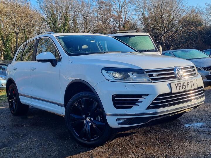 Volkswagen Touareg 3.0 TDI V6 BlueMotion Tech R-Line Tiptronic 4WD Euro 6 (s/s) 5dr