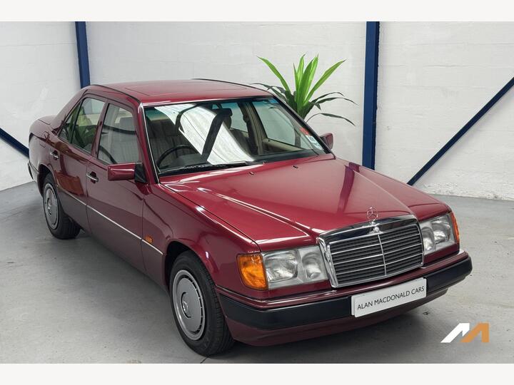 Mercedes-Benz 200 N/A Mercedes-Benz 200 N/A