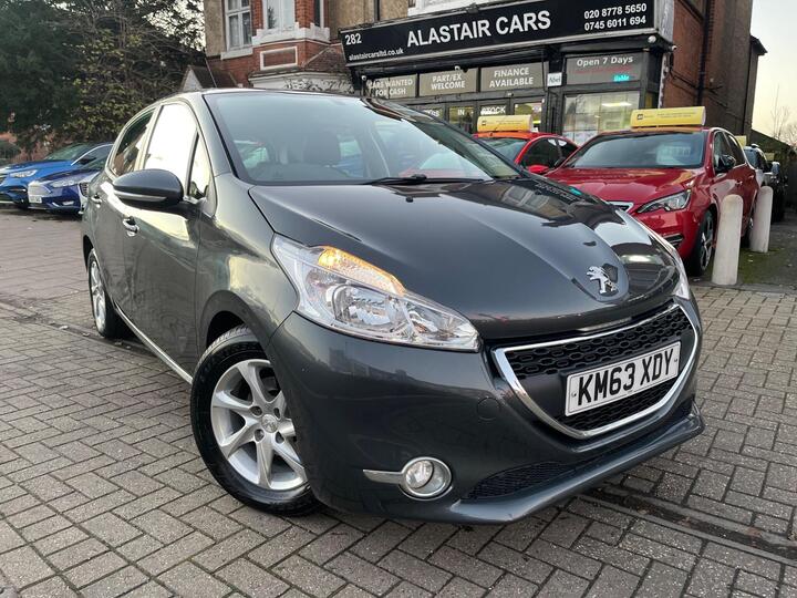 Peugeot 208 1.2 VTi Active Euro 5 5dr Peugeot 208 1.2 VTi Active Euro 5 5dr