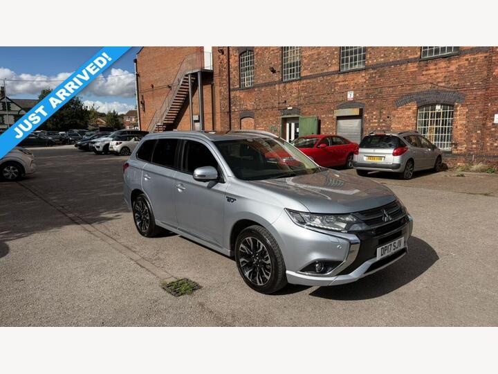 Mitsubishi OUTLANDER 2.0h 12kWh 4hs CVT 4WD Euro 6 (s/s) 5dr