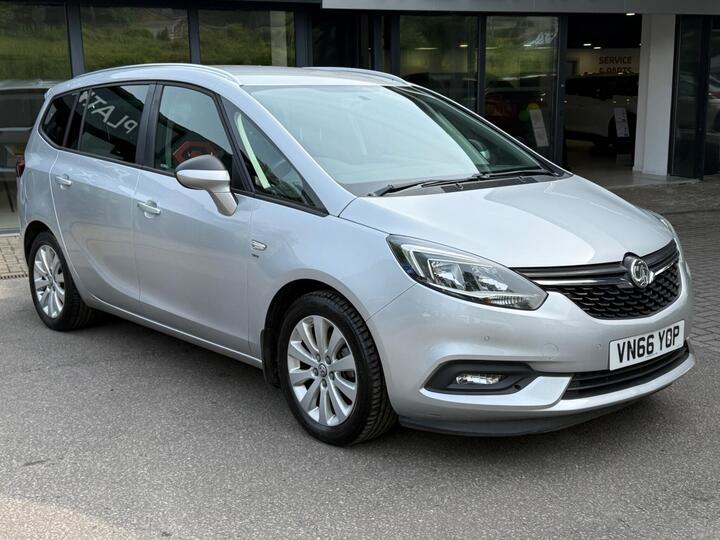 Vauxhall Zafira Tourer 1.6 CDTi EcoFLEX SRi Nav Euro 6 (s/s) 5dr Vauxhall Zafira Tourer 1.6 CDTi EcoFLEX SRi Nav Euro 6 (s/s) 5dr