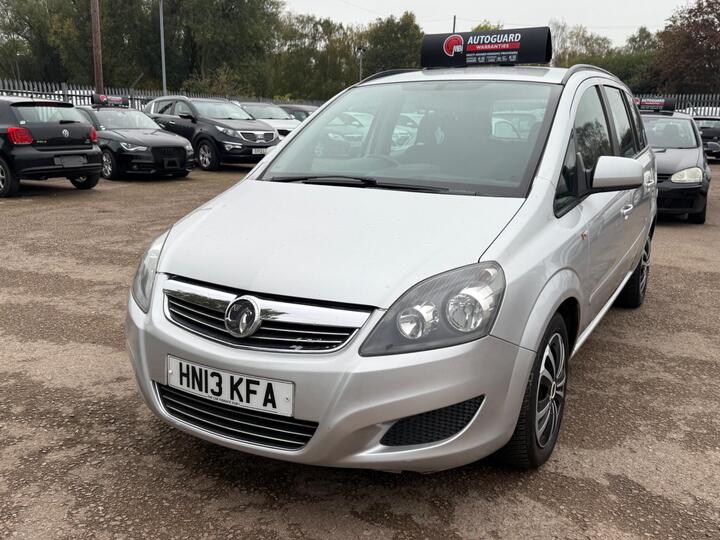 Vauxhall Zafira 1.7 CDTi EcoFLEX Exclusiv Euro 5 5dr (SNav) Vauxhall Zafira 1.7 CDTi EcoFLEX Exclusiv Euro 5 5dr (SNav)
