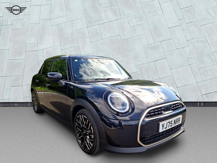 MINI Cooper 1.5C Exclusive Steptronic Euro 6 (s/s) 5dr