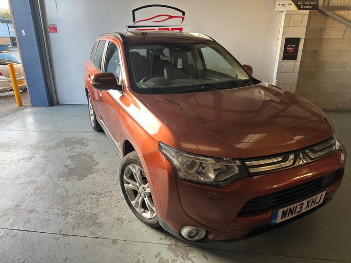 Mitsubishi Outlander 2.2 DI-D GX4 4WD Euro 5 (s/s) 5dr