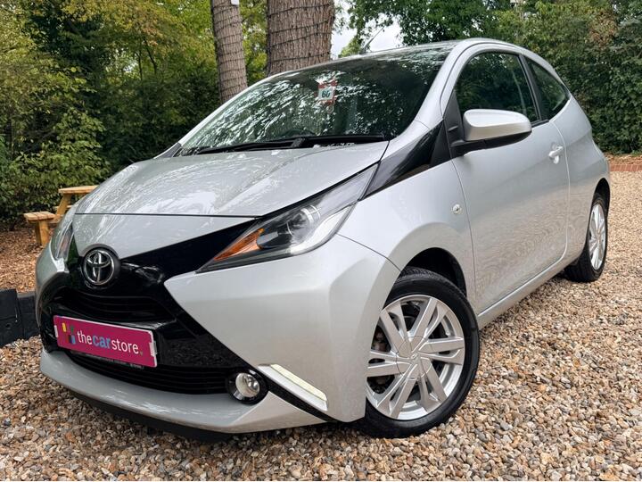 Toyota AYGO 1.0 VVT-i X-pression Euro 5 3dr Euro 5