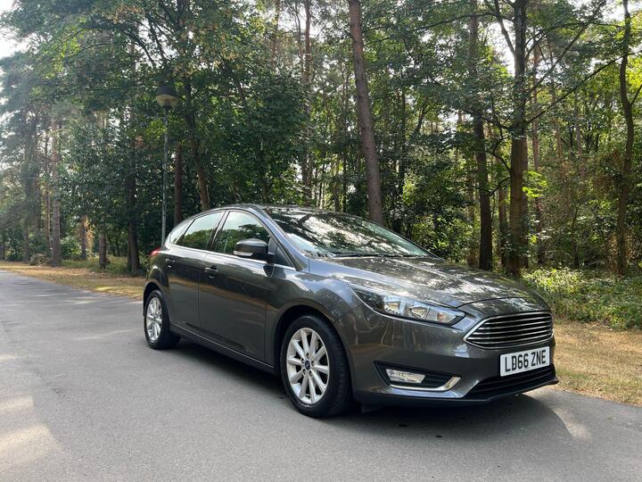 Ford Focus 1.0T EcoBoost Titanium Auto Euro 6 (s/s) 5dr