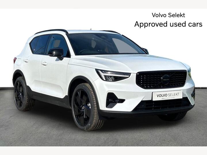 Volvo XC40 2.0 B3 MHEV Plus Black Edition DCT Auto Euro 6 (s/s) 5dr
