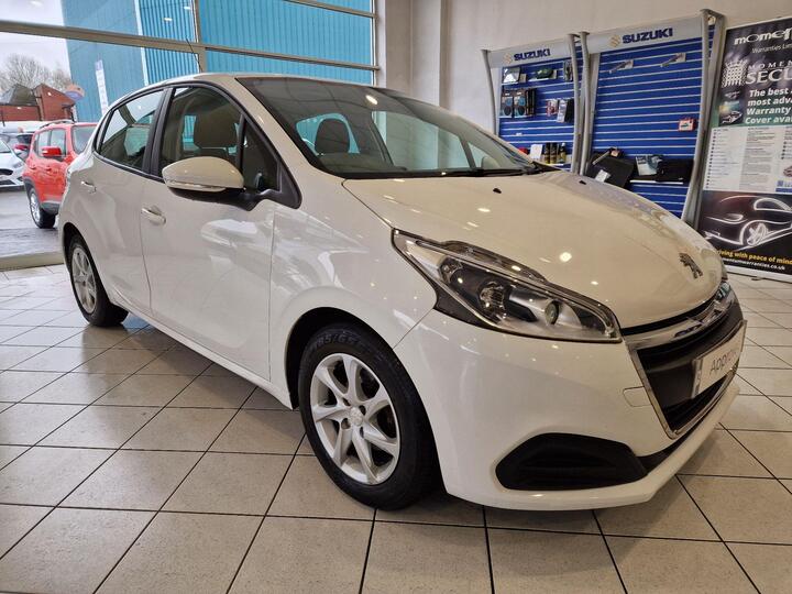 Peugeot 208 1.2 PureTech Active Euro 6 5dr Peugeot 208 1.2 PureTech Active Euro 6 5dr