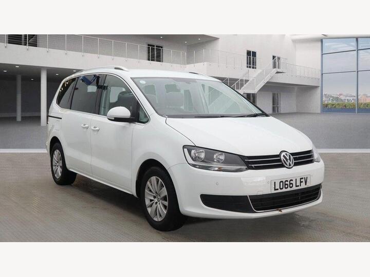 Volkswagen Sharan 2.0 TDI BlueMotion Tech SE DSG Euro 6 (s/s) 5dr Volkswagen Sharan 2.0 TDI BlueMotion Tech SE DSG Euro 6 (s/s) 5dr