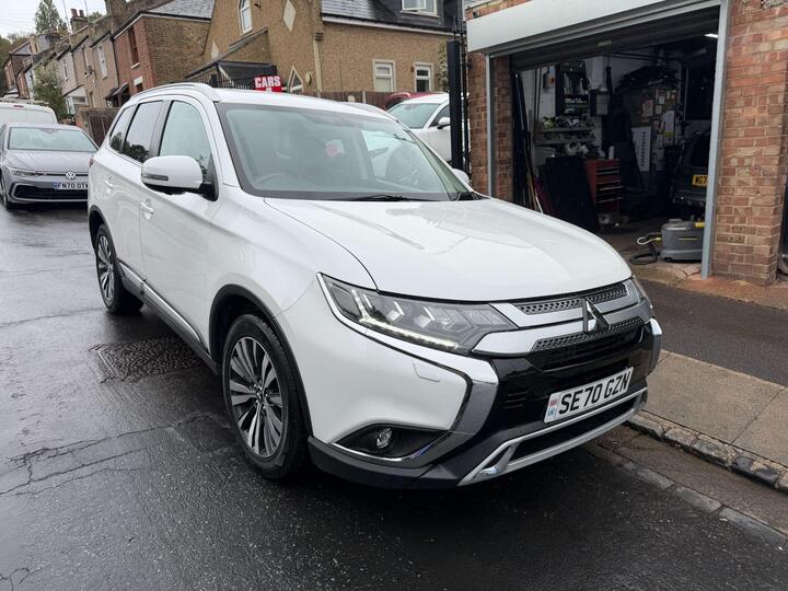 Mitsubishi Outlander 2.0 MIVEC Exceed CVT 4WD Euro 6 (s/s) 5dr