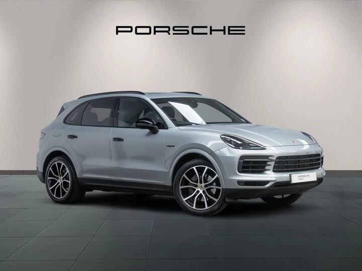 Porsche Cayenne 3.0 V6 E-Hybrid 14.1kWh TiptronicS 4WD Euro 6 (s/s) 5dr (3.6kW Charger) Porsche Cayenne 3.0 V6 E-Hybrid 14.1kWh TiptronicS 4WD Euro 6 (s/s) 5dr (3.6kW Charger)