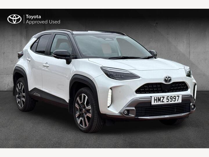 Toyota Yaris Cross 1.5 VVT-h Premiere Edition E-CVT AWD Euro 6 (s/s) 5dr Toyota Yaris Cross 1.5 VVT-h Premiere Edition E-CVT AWD Euro 6 (s/s) 5dr