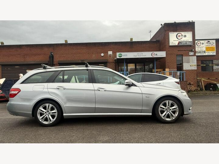 Mercedes-Benz E Class 2.1 E250 CDI BlueEfficiency Avantgarde Tiptronic Euro 5 5dr