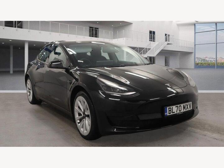 Tesla Model 3 Standard Range Plus Auto RWD 4dr