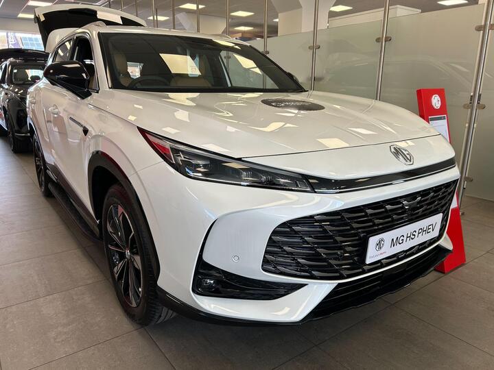 MG MG HS 1.5 T-GDI 24.7kWh Trophy Auto Euro 6 (s/s) 5dr