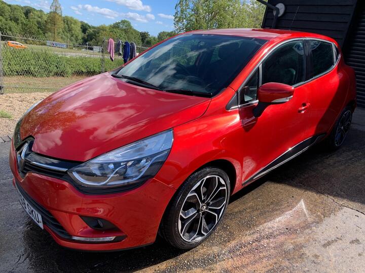 Renault Clio 0.9 TCe Iconic Euro 6 (s/s) 5dr