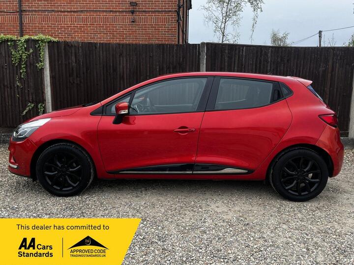 Renault Clio 0.9 TCe Dynamique Nav Euro 6 (s/s) 5dr Renault Clio 0.9 TCe Dynamique Nav Euro 6 (s/s) 5dr