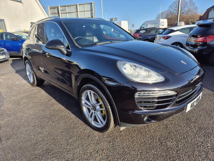 Porsche Cayenne 3.0 TD V6 Tiptronic 4WD Euro 5 (s/s) 5dr Porsche Cayenne 3.0 TD V6 Tiptronic 4WD Euro 5 (s/s) 5dr