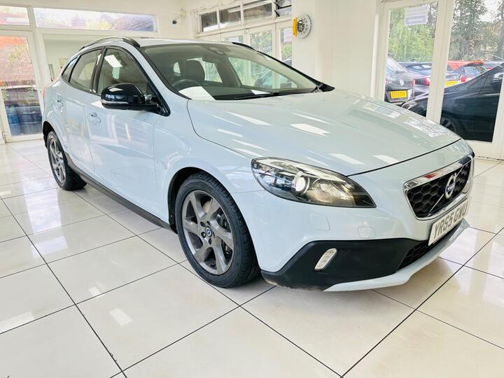 Volvo V40 Cross Country 2.0 D2 Lux Auto Euro 6 (s/s) 5dr